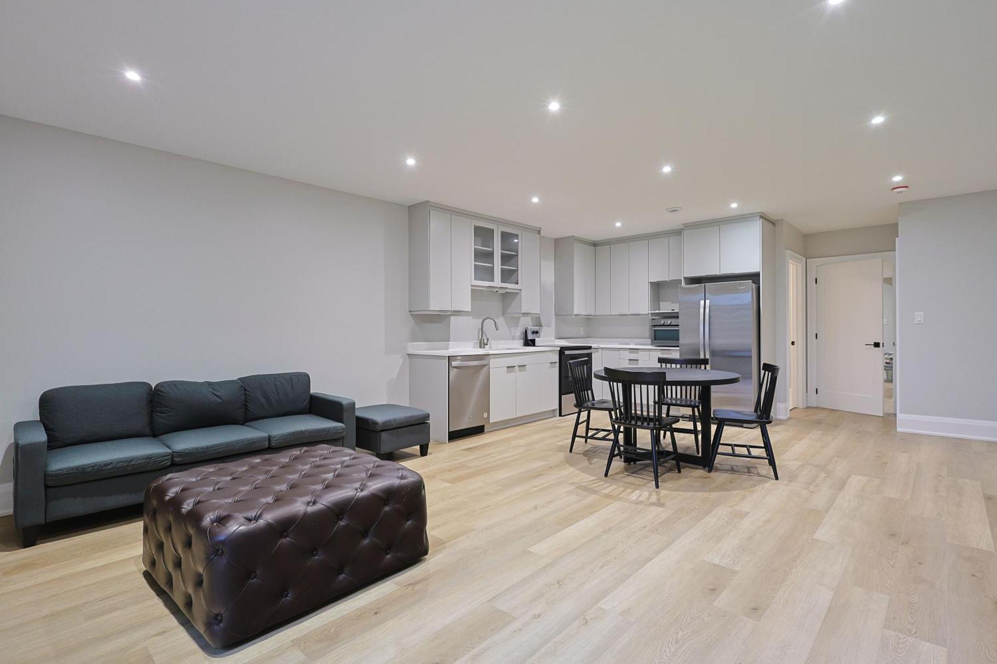 Holiday home Modern 6 Bedroom Masterpiece In *