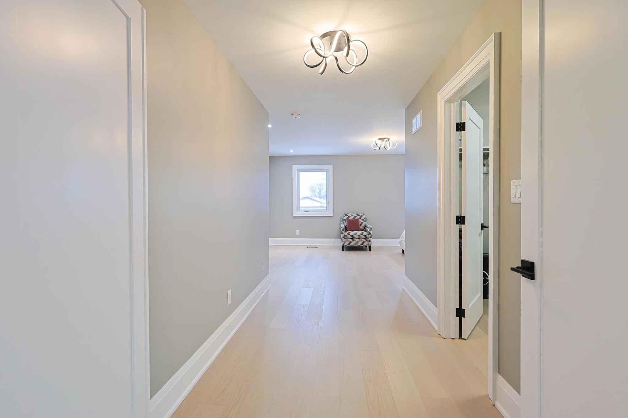 Modern 6 Bedroom Masterpiece In * Niagara Falls